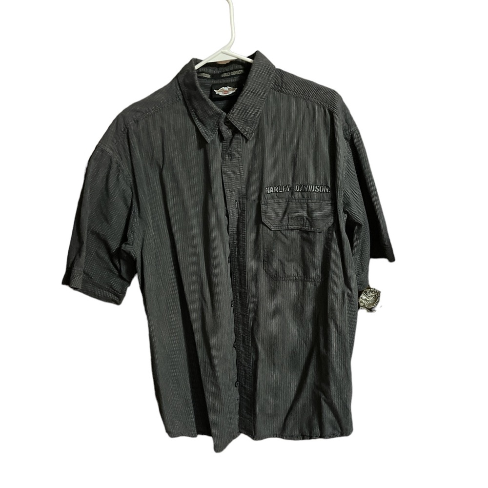 Mens size large Harley Davidson shirt